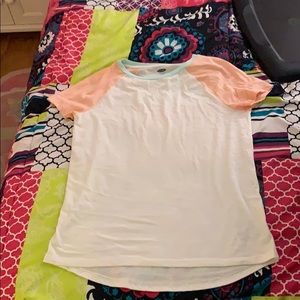 Old navy t shirt